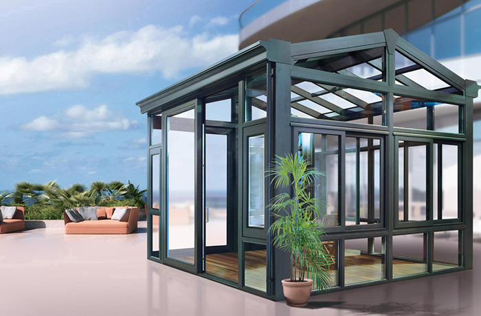 沐辰建筑工程：阳光房一般用什么做屋顶，哪种材料好？